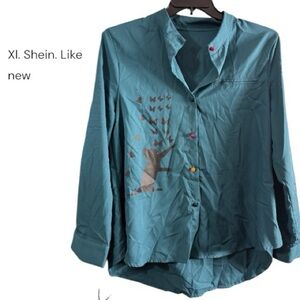 SHEIN Teal Shirt with Artistic cat Design